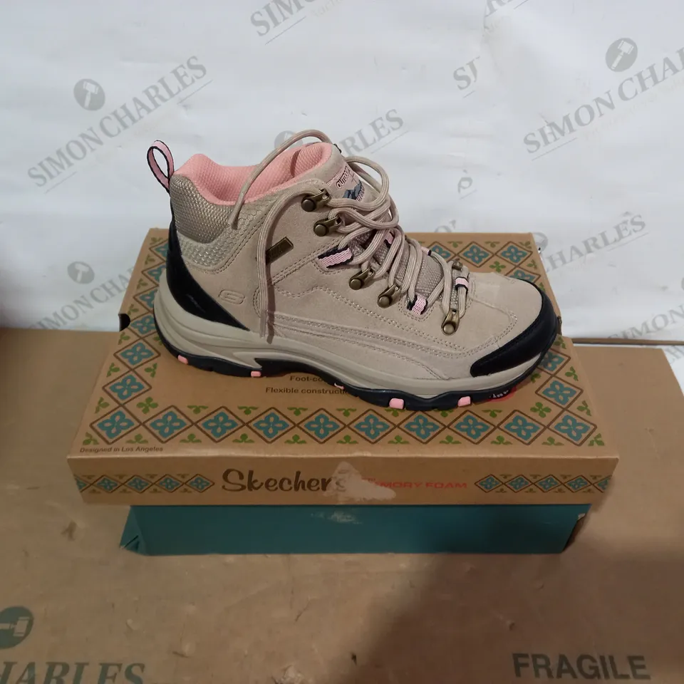 BOXED PAIR OF SKECHERS - SIZE 5