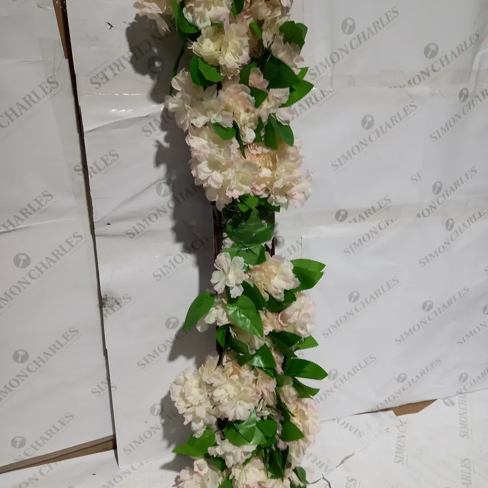 CHERRY BLOSSOM TRELLIS 180 X 60 CM  RRP £32.99