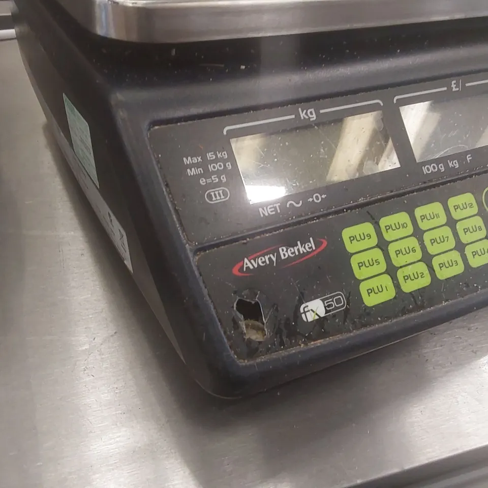 AVERY BERKEL FX50 RETAIL SCALE