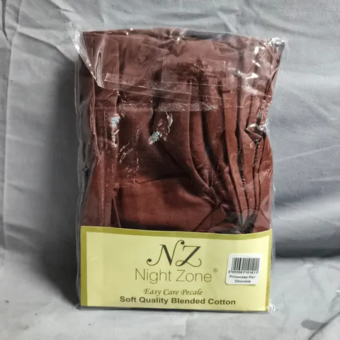NIGHT ZONE SOFT QUALITY BLENDED COTTON PILLOWCASE PAIR IN CHOCOLATE