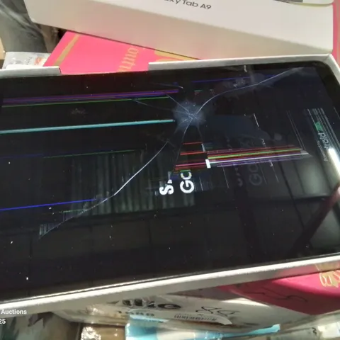 BOXED SAMSUNG TAB A9 (SMASHED SCREEN)