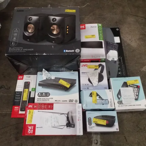PALLET CONTAINING ASSORTED ELECTRICAL PRODUCTS INCLUDING BLUETOOTH BOOKSHELF SPEAKER, AERIAL, HDMI DVD PLAYER, WIRELESS HEADPHONES, FM ALARM CLOCK & BIG BUTTON LANDLINE PHONE 