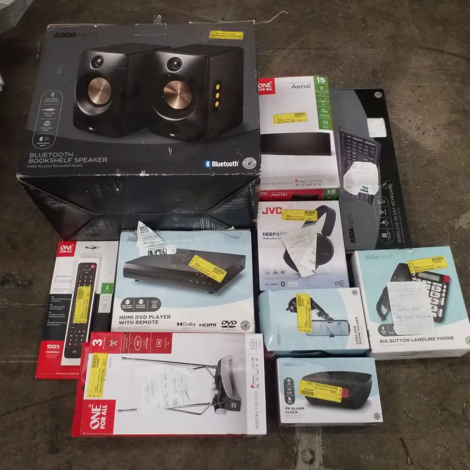 PALLET CONTAINING ASSORTED ELECTRICAL PRODUCTS INCLUDING BLUETOOTH BOOKSHELF SPEAKER, AERIAL, HDMI DVD PLAYER, WIRELESS HEADPHONES, FM ALARM CLOCK & BIG BUTTON LANDLINE PHONE 