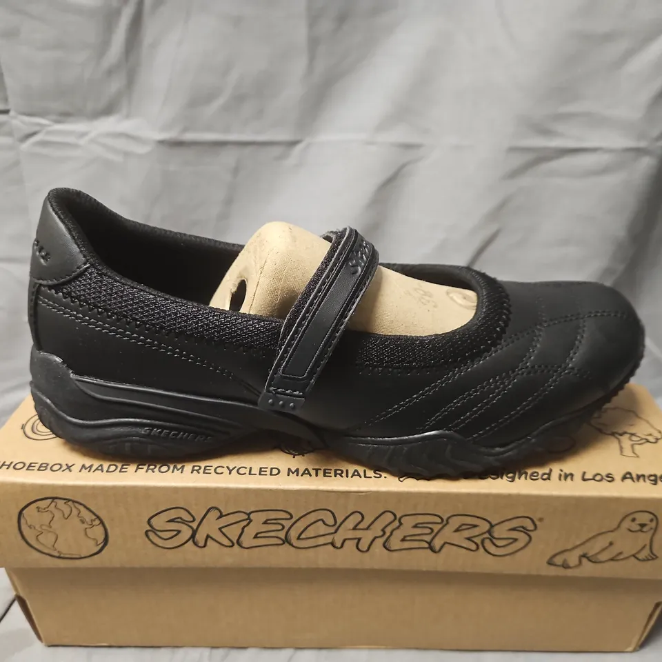 BOXED SKECHERS BLACK VELCRO STRAP SHOES – UK 5 (EU 38)