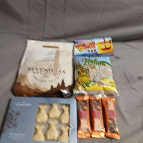 APPROXIMATELY 10 ASSORTED FOOD ITEMS TO INCLUDE - MUDDY BEARS, HOTEL CHOCOLAT AND VIVE - COLLECTION ONLY