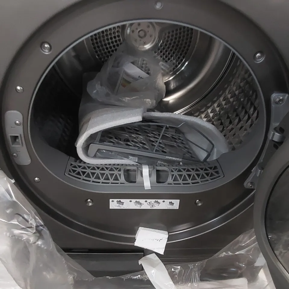 SAMSUNG HEATPUMP TUMBLE DRYER 