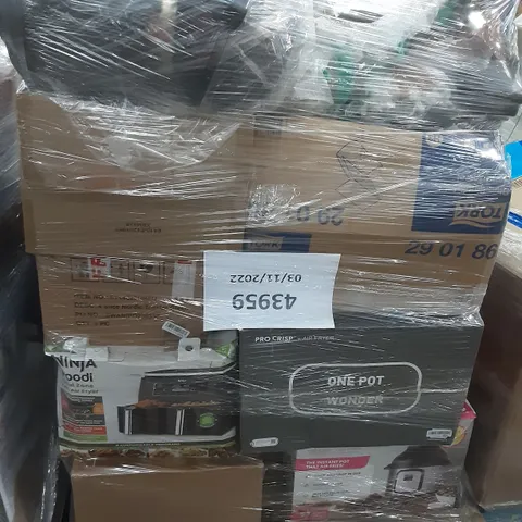 PALLET OF APPROXIMATELY 21 ASSORTED PRODUCTS TO INCLUDE