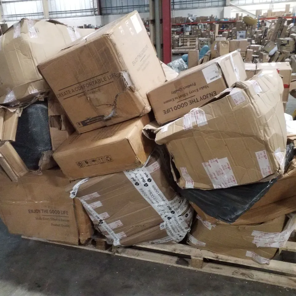 PALLET CONTAINING ASSORTED FURNITURE & DINING CHAIRS 