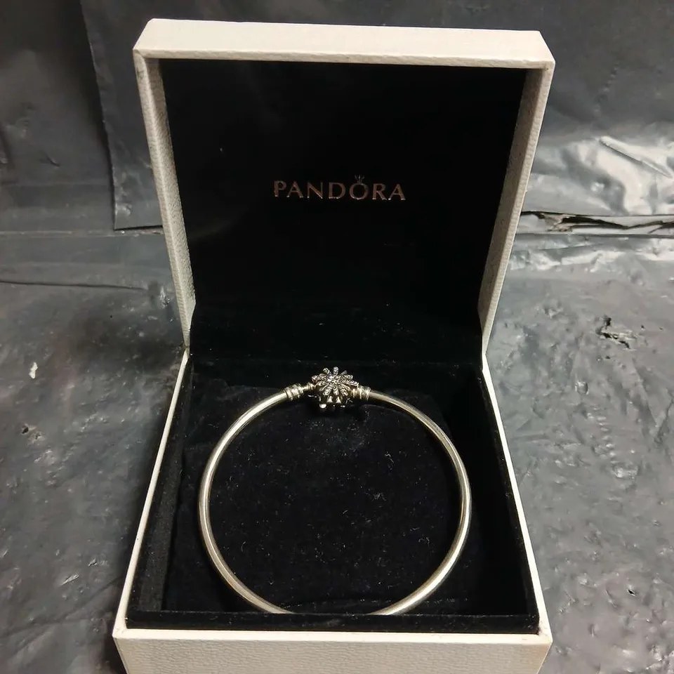 PANDORA MOMENTS SILVER CHARM BRACELET – BOXED
