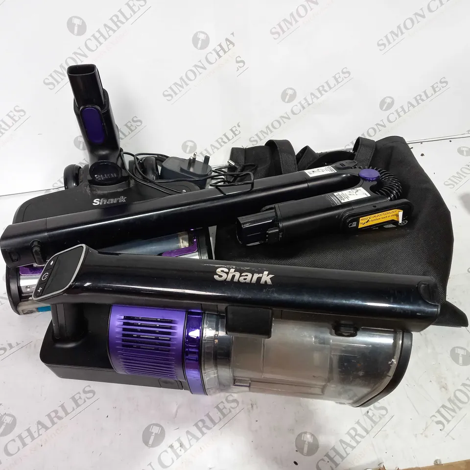 SHARK CORDLESS STICK VACUUM IZ390UKTQ