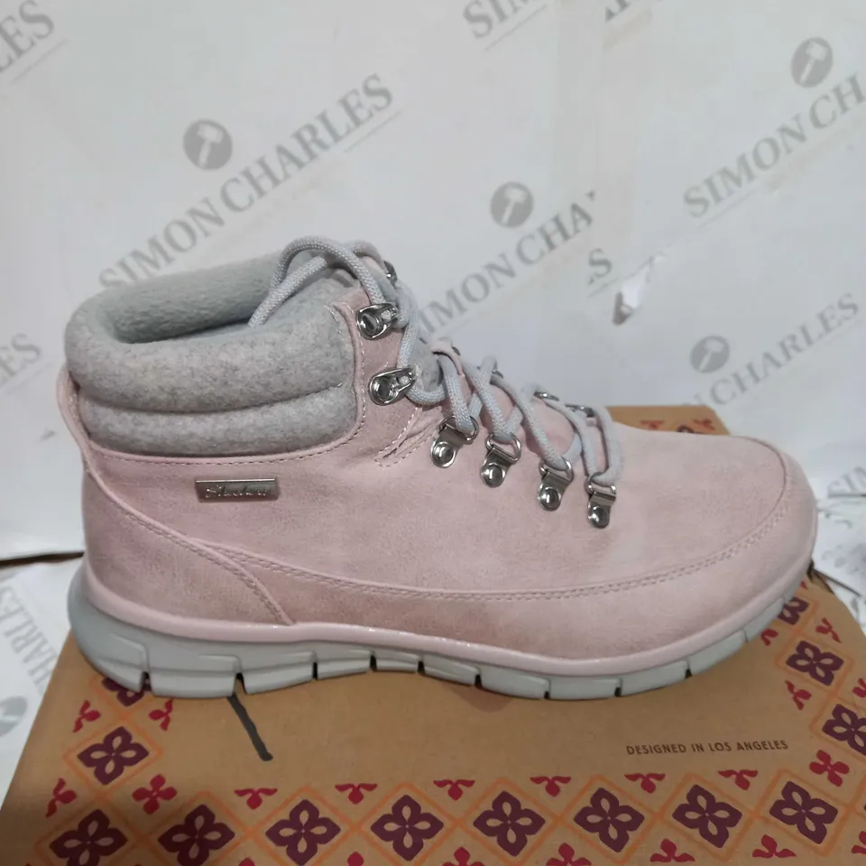 UNBOXED PAIR OF SKECHERS WARM BOOTS, BLUSH - SIZE 6.5