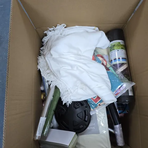 BOX OF APPROXIMATELY 12 ASSORTED ITEMS TO INCLUDE: 24 PACK SCENTED CANDLE SET 