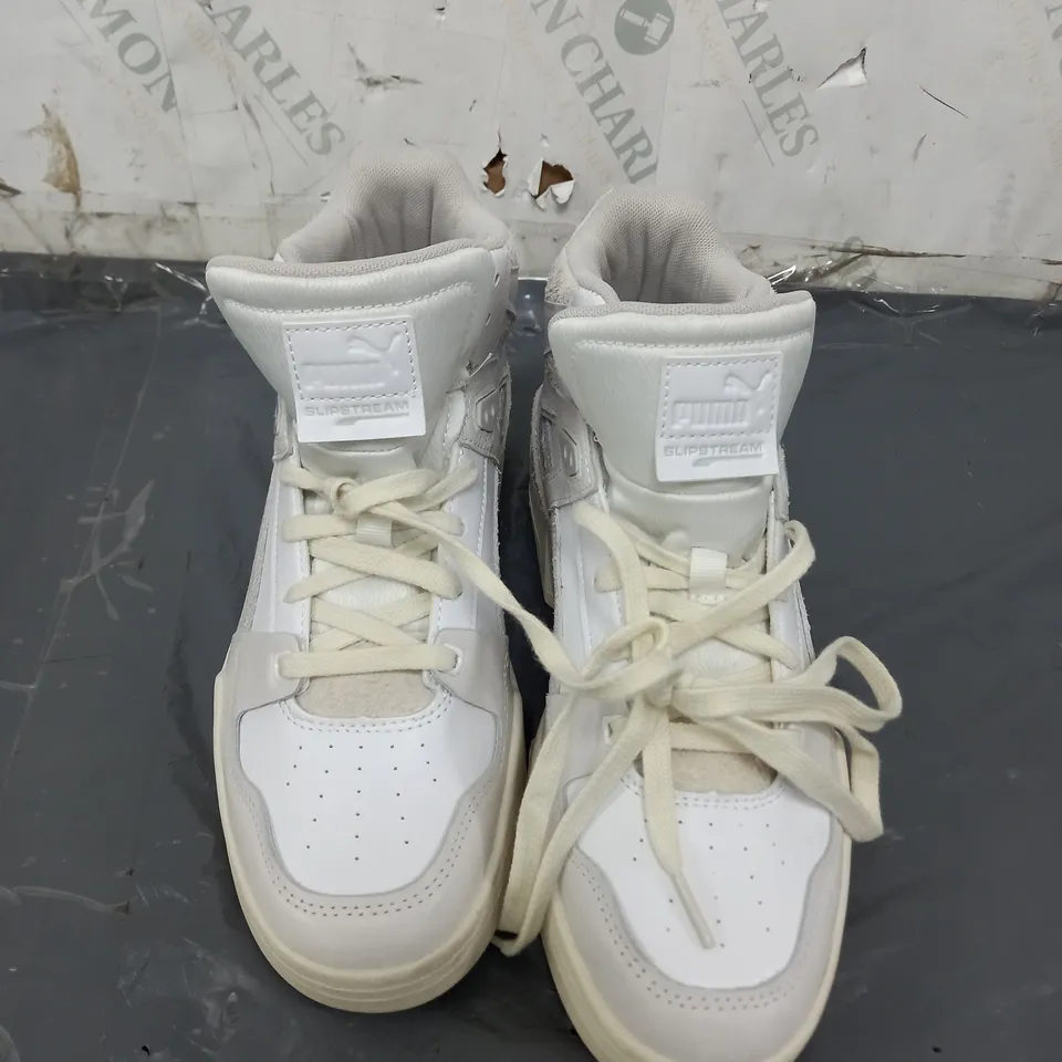 PAIR OF PUMA SLIPSTREAM HIGH RISE TRAINERS IN WHITE - 7 