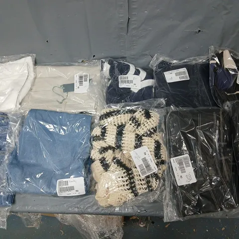 BOX OF APPROXIMATELY 10 ASSORTED BAGGED PIECES OF CLOTHING IN VARIOUS STYLES, SIZES, AND BRANDS