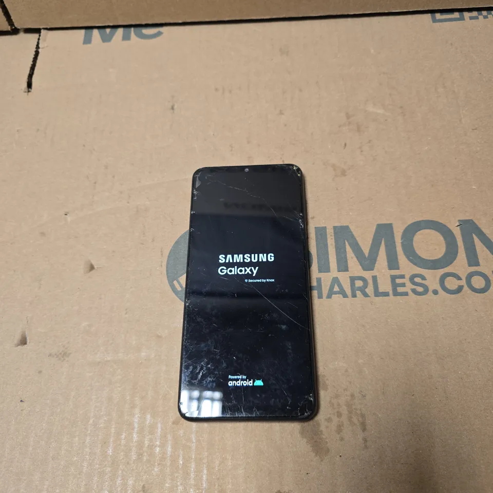 SAMSUNG GALAXY SMART PHONE (MODEL UNSPECIFIED)