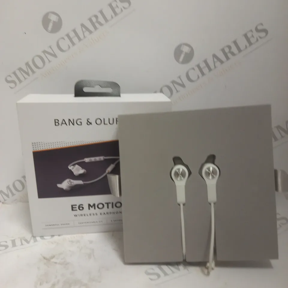 BOXED BANG & OLUFSEN E6 MOTION WIRELESS EARPHONES 