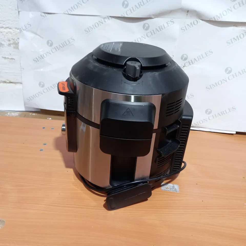 NINJA FOODI SMARTLID 7.5L MULTI COOKER & AIR FRYER