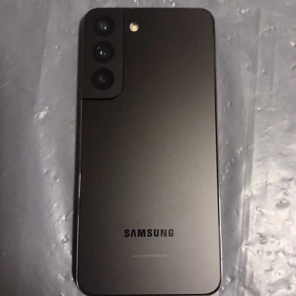 BOXED SAMSUNG GALAXY S22 128GB MOBILE PHONE IN BLACK - SM-S901U1