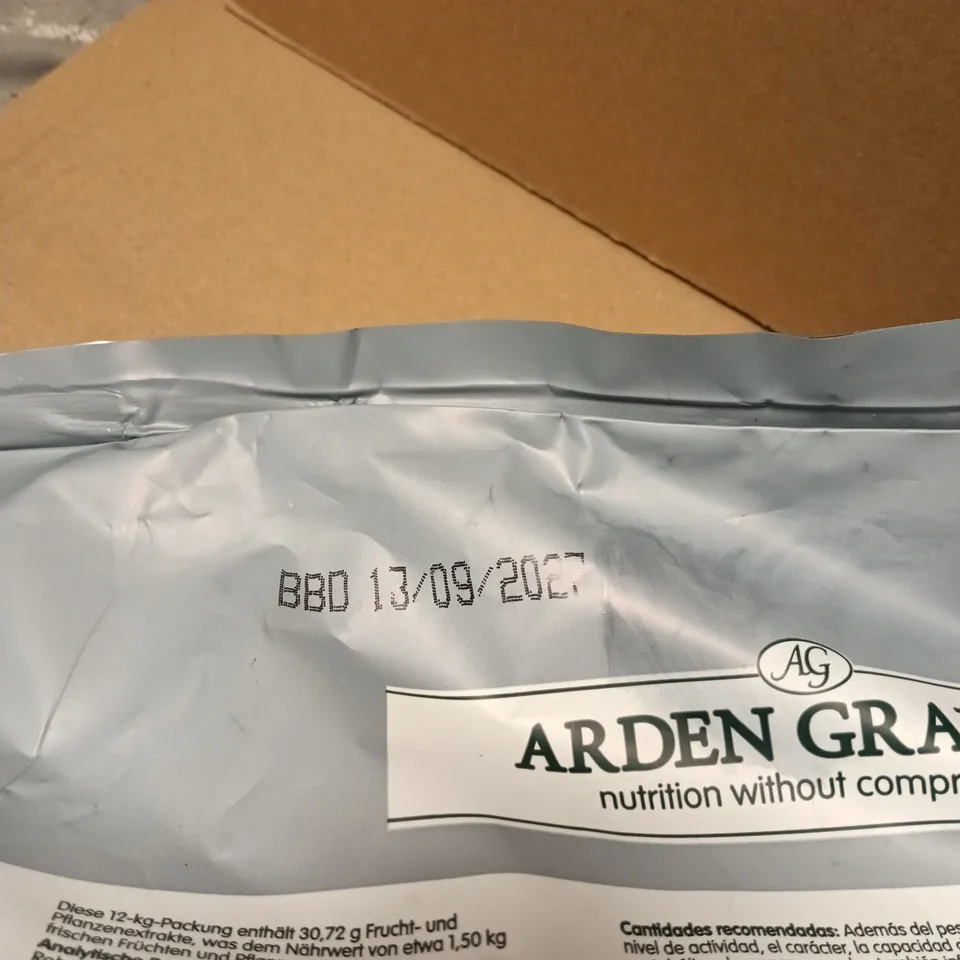 ARDEN GRANGE SENSITIVE GRAIN FREE RECIPE ADULT OCEAN WHITE FISH AND POTATO 12KG DOGS