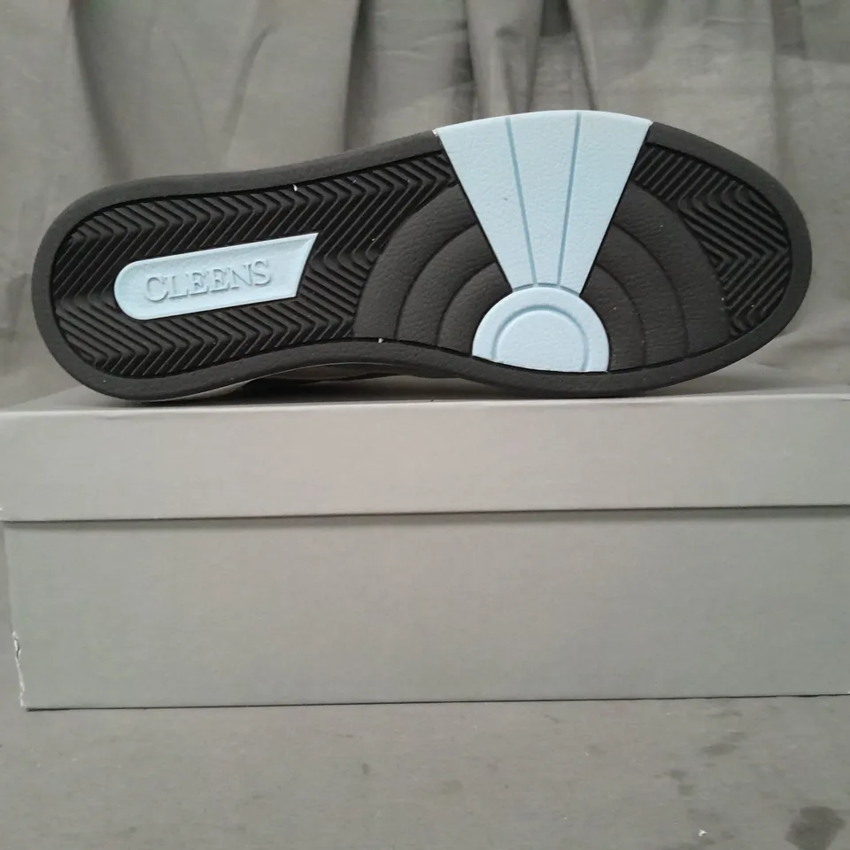 BOXED PAIR OF CLEENS ESSENTIAL SKATE SHOES IN GREY/POWDER BLUE UK SIZE 10