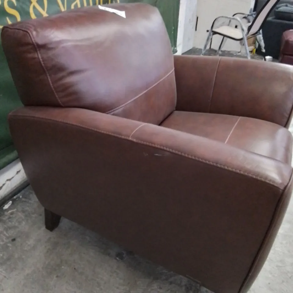DESIGNER CHESNUT LEATHER EASY CHAIR