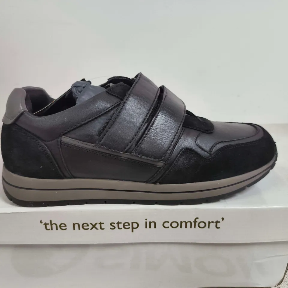 BOXED PAIR OF DR.KELLER BRENDAN SHOES – BLACK - UK SIZE 8