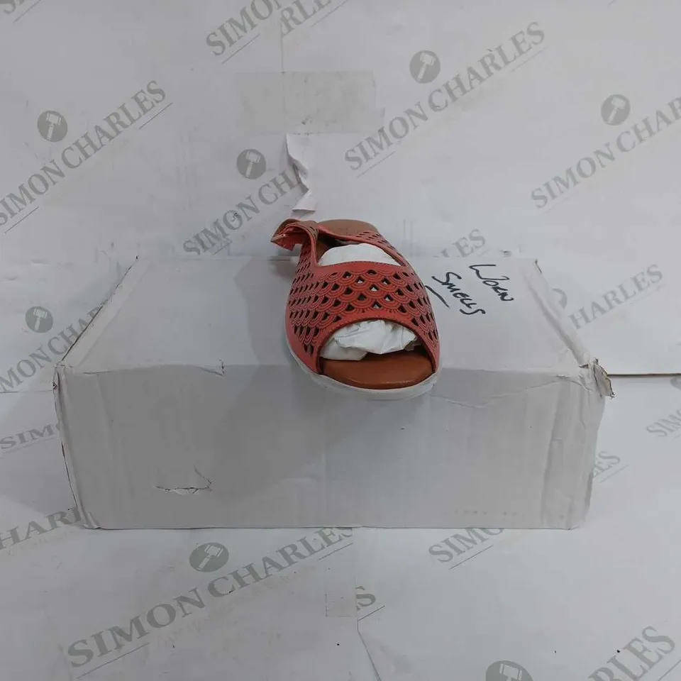ADESSO SALMON PINK SANDLE - EU 40