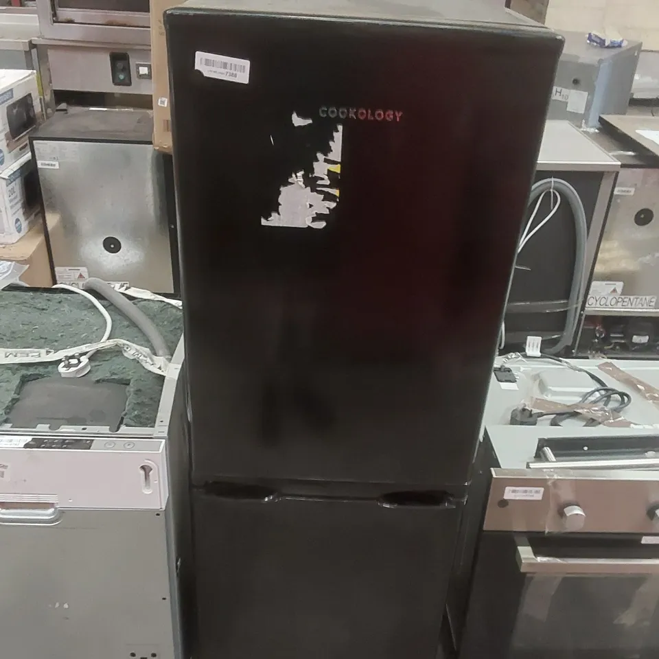COOKOLOGY CFF1425050BK 142L FREESTANDING FRIDGE FREEZER 50/50 – BLACK