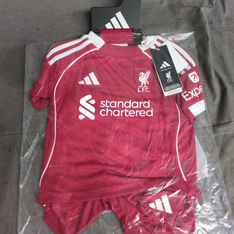 LIVERPOOL FC H25 MINI KIT IN RED - UK 3-4 YRS