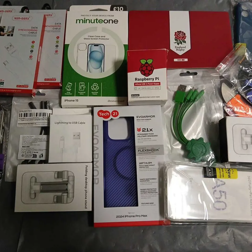 LOT OF ASSORTED MOBILE PHONE ACCESSORIES TO INCLUDE CASES, SCREEN PROTECTORS AND CHARGERS