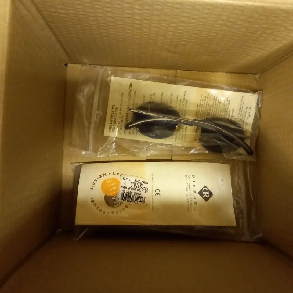 BOX OF APPROX 5 PAIRS OF VOGART 2481I SUNGLASSES.