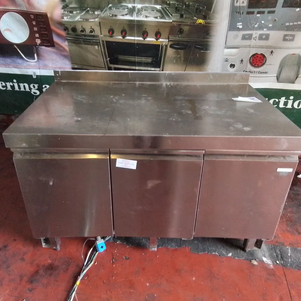 COMMERCIAL STAINLESS FOOD PREP STATION 