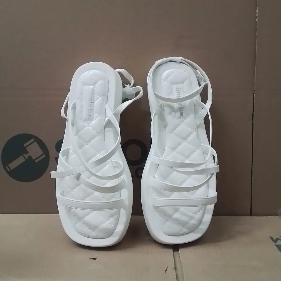 BOXED BRAND NEW APPROXIMATELY 6 SIMPLY BE PHEOBE WIDE SHOES WHITE SIZE 9