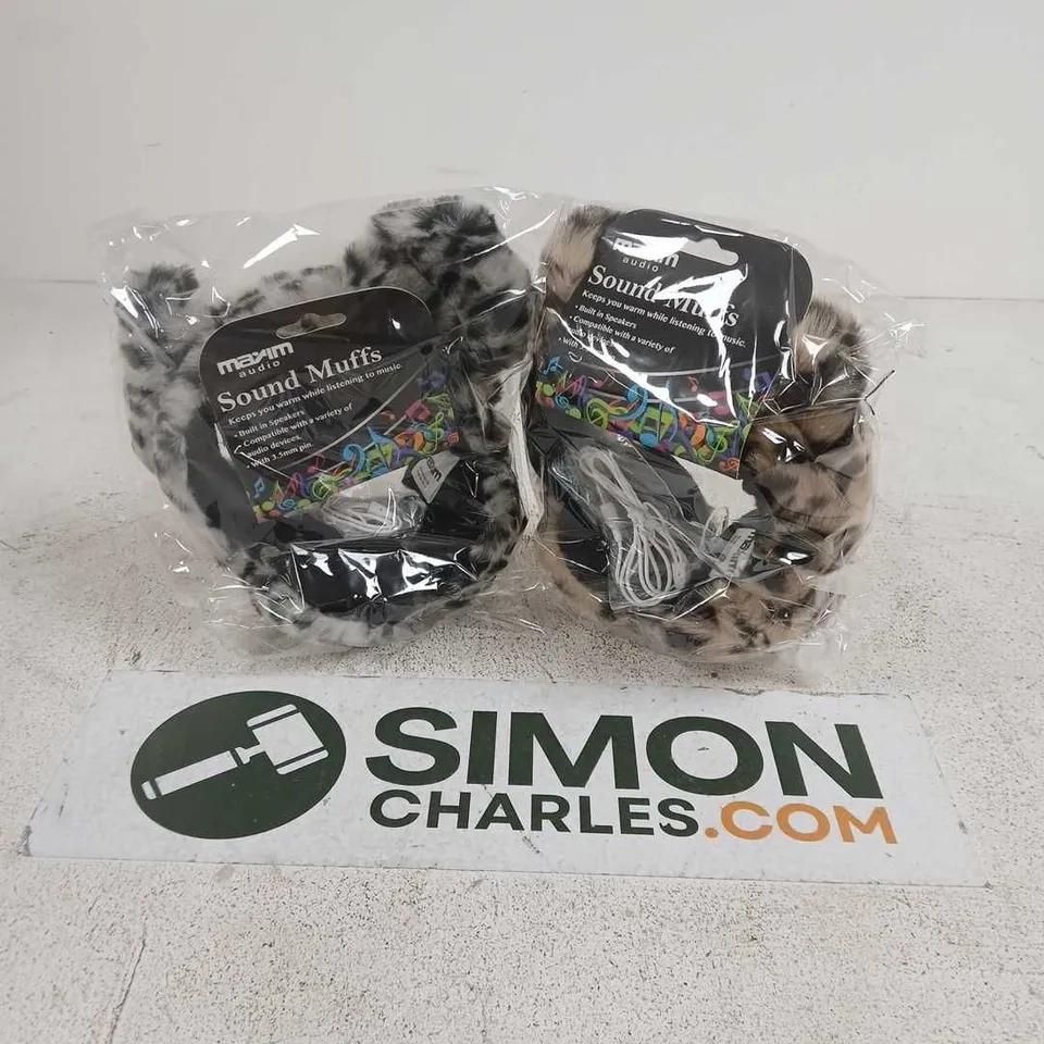 APPROXIMATELY 32 MAXIM AUDIO SOUND MUFFS TO INCLUDE ANIMAL PRINT VARIANTS