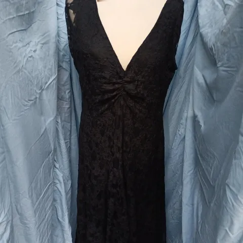 DISTURBIA BLACK LACE LONG-SLEEVE GOWN DRESS – UK SIZE 16 