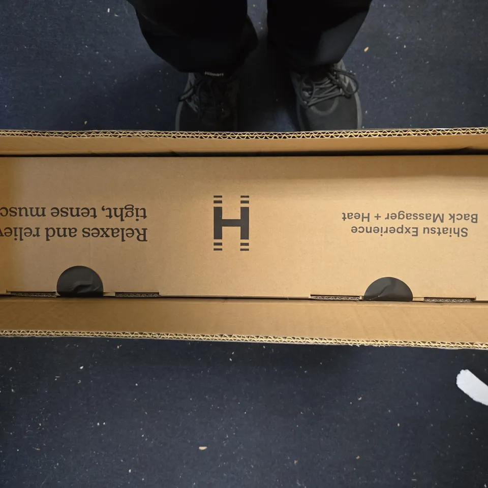 BACK MASSAGER WITH HEAT – MODEL 8DM-65H-GD (BOXED)