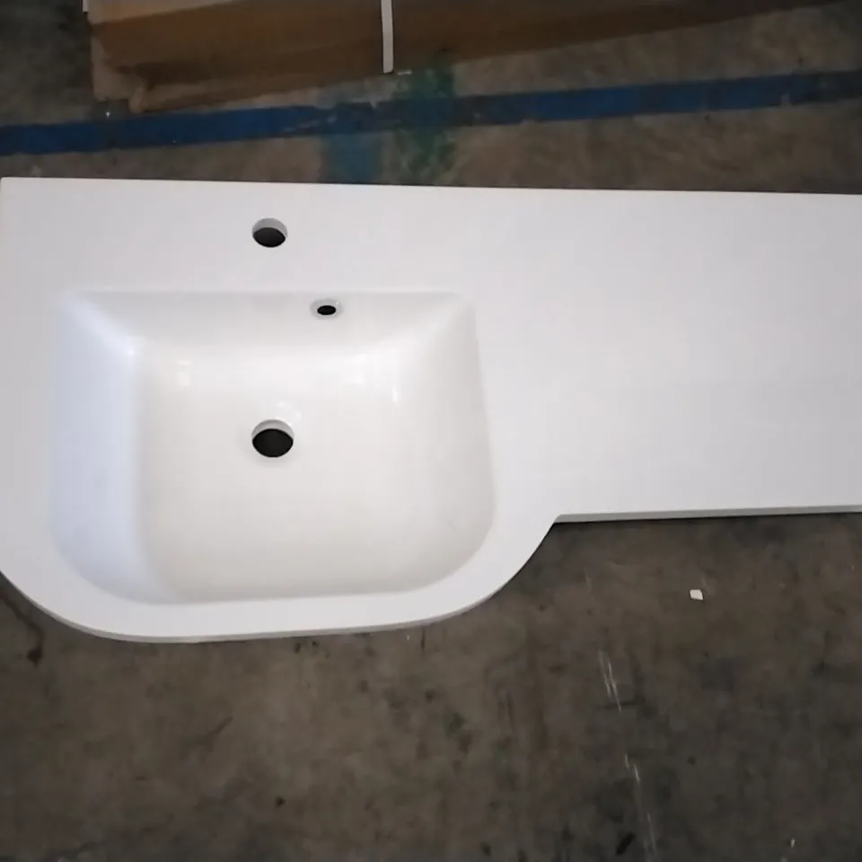 COMPOSITE 1 TAP WHITE VANITY BASIN