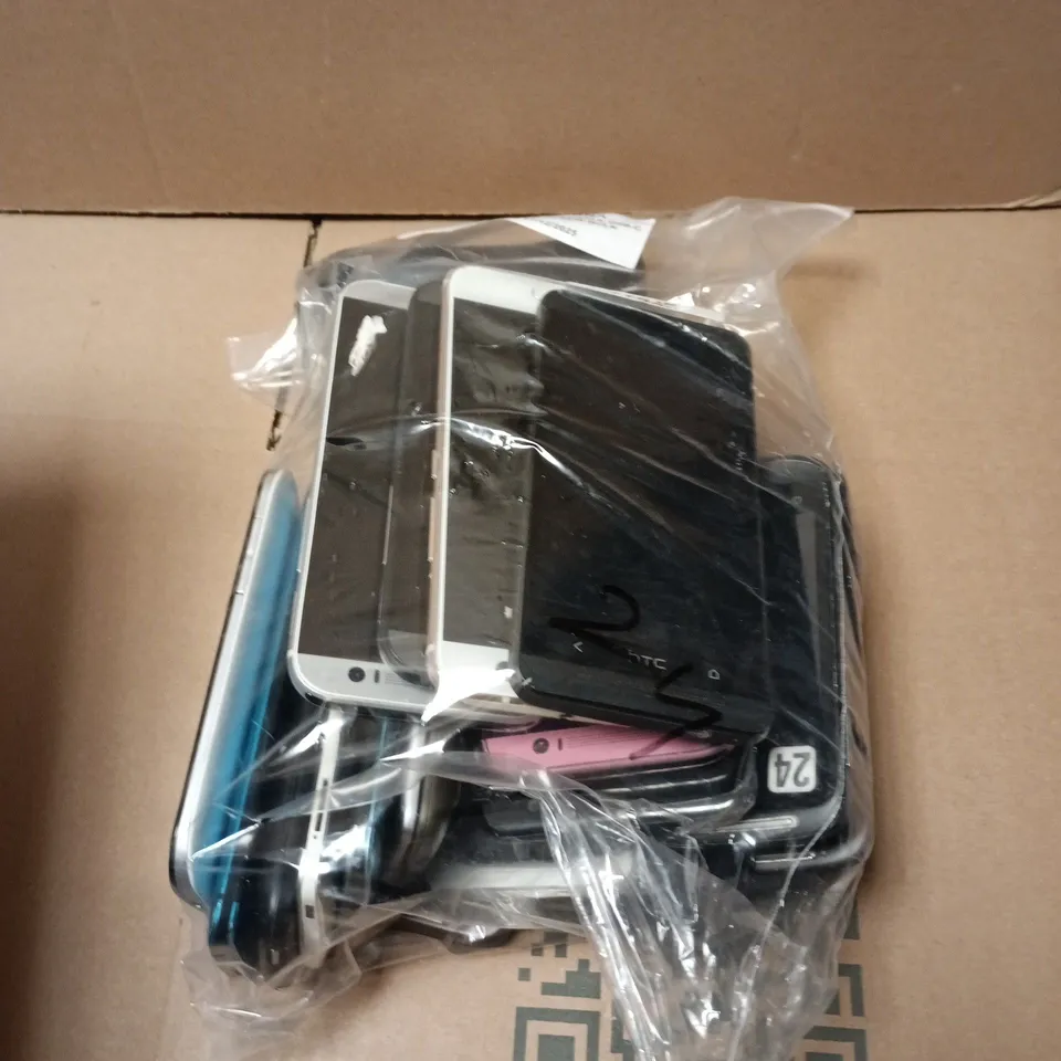 APPROXIMATELY 20 ASSORTED USED PHONES AND PHONE PARTS TO INCLUDE HTC 0P8B200, HTC 2PZC100, HTC PN07100, ETC