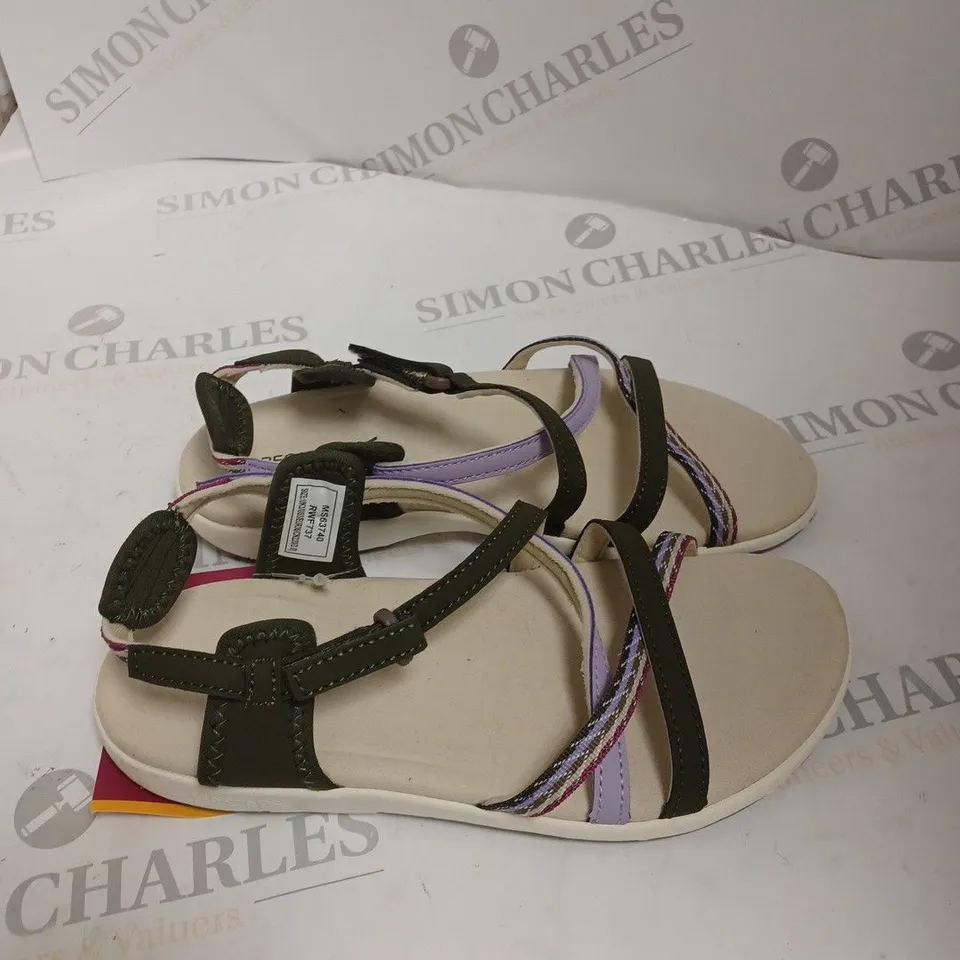 REGATTA LADY ROMA SANDALS SIZE 3