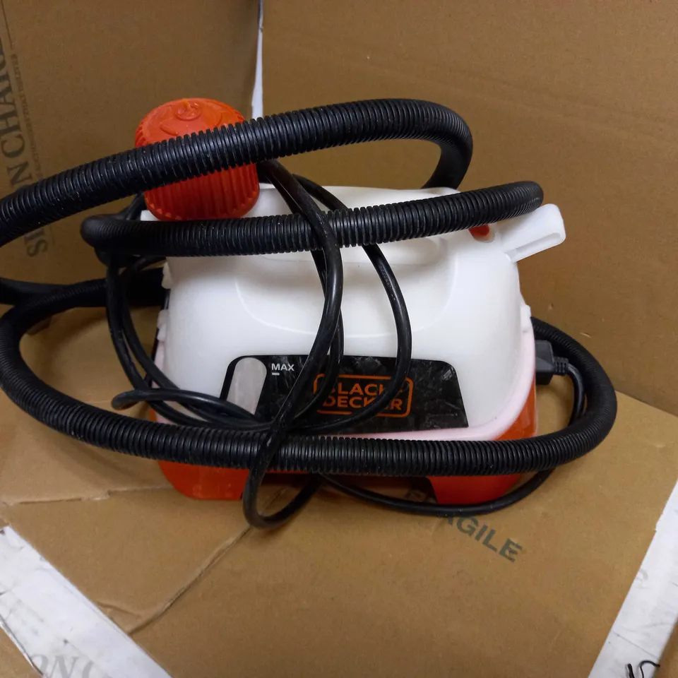BLACK AND DECKER STEAM WALLPAPER STRIPPER