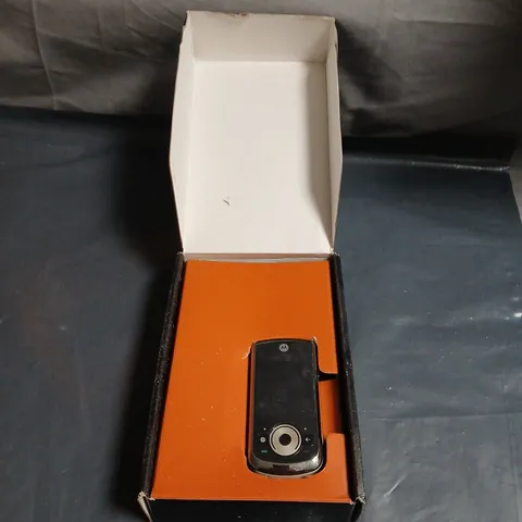 MOTOROLA MOTO MOBILE PHONE – BLACK HANDSET IN ORIGINAL BOX 
