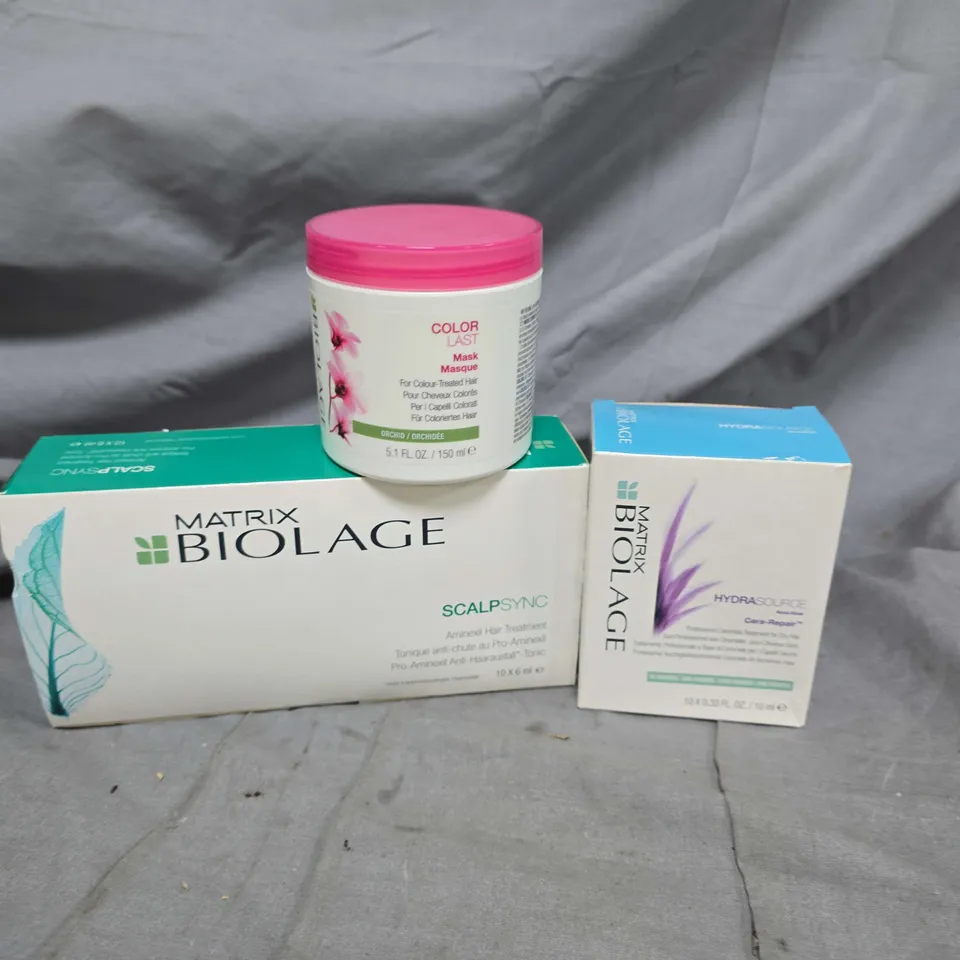 BOX OF APPROXIMATELY MATRIX BIOLAGE HAIR PRODUCTS