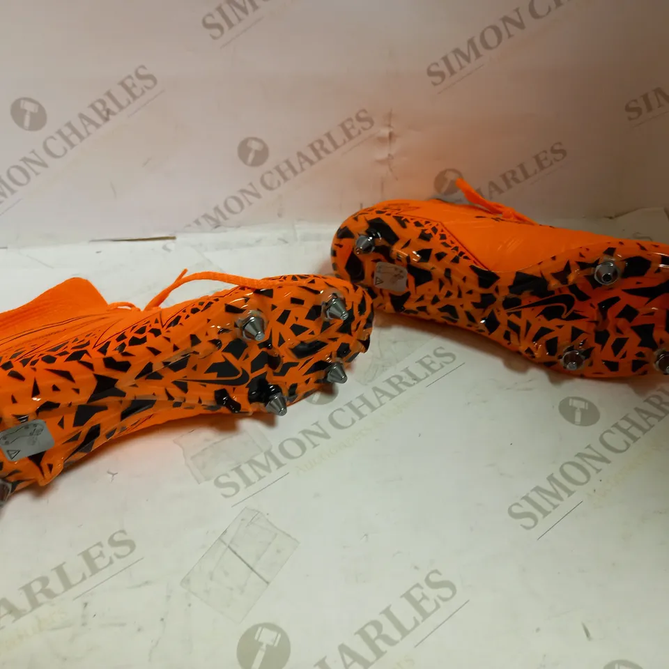 NIKE HYPERNOVA ORANGE NIKESKIN SIZE UK 8 