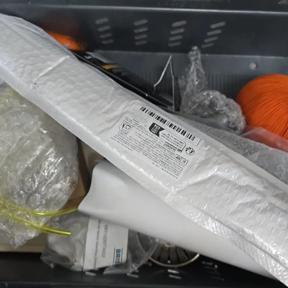 APPROXIMATELY 12 ASSORTED HOUSEHOLD ITEMS TO INCLUDE VALVE CORE REMOVER INSTALLER, DRAIN CLEANER, SOFT SILK MOHAIR, ETC