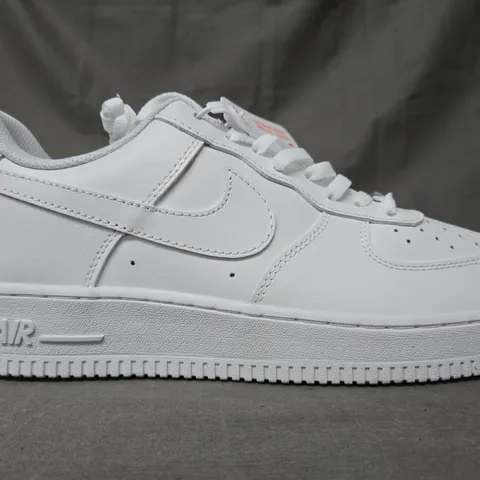 PAIR OF NIKE AIR FORCE 1 SHOES IN WHITE UK SIZE 11