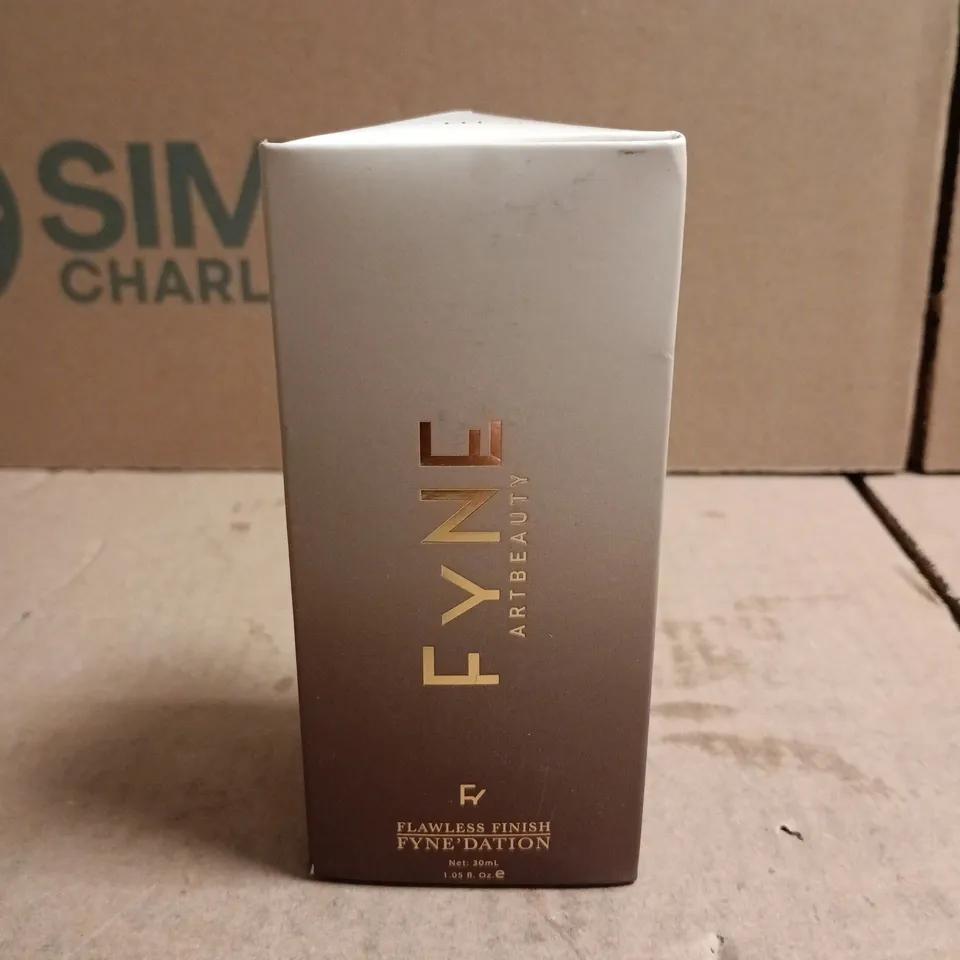 BOXED FYNE ARTBEAUTY FLAWLESS FINISH FYNE'DATION (FFF.24) (30ML)