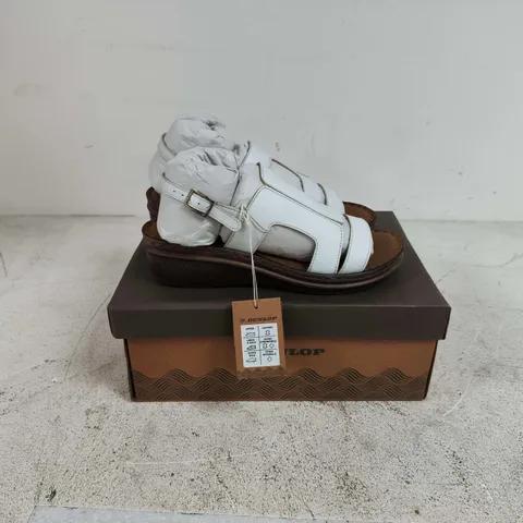 BOXED PAIR OF DUNLOP BLAIR SANDALS IN WHITE - UK 5