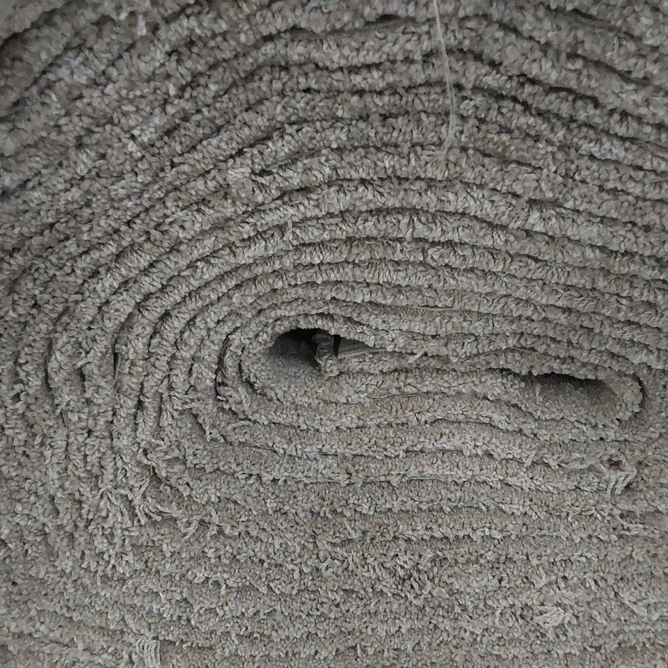 ROLL OF QUALITY KESARI TWINBACK DESERT SANDS CARPET // SIZE: APPROX. 4 X 25m