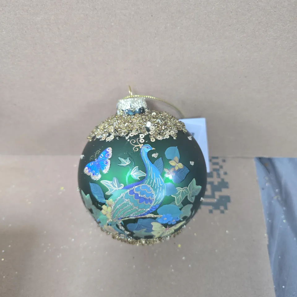 BOX OF 6 GISELA GRAHAM GREEN AND GOLD HANGING DECORATIONS 