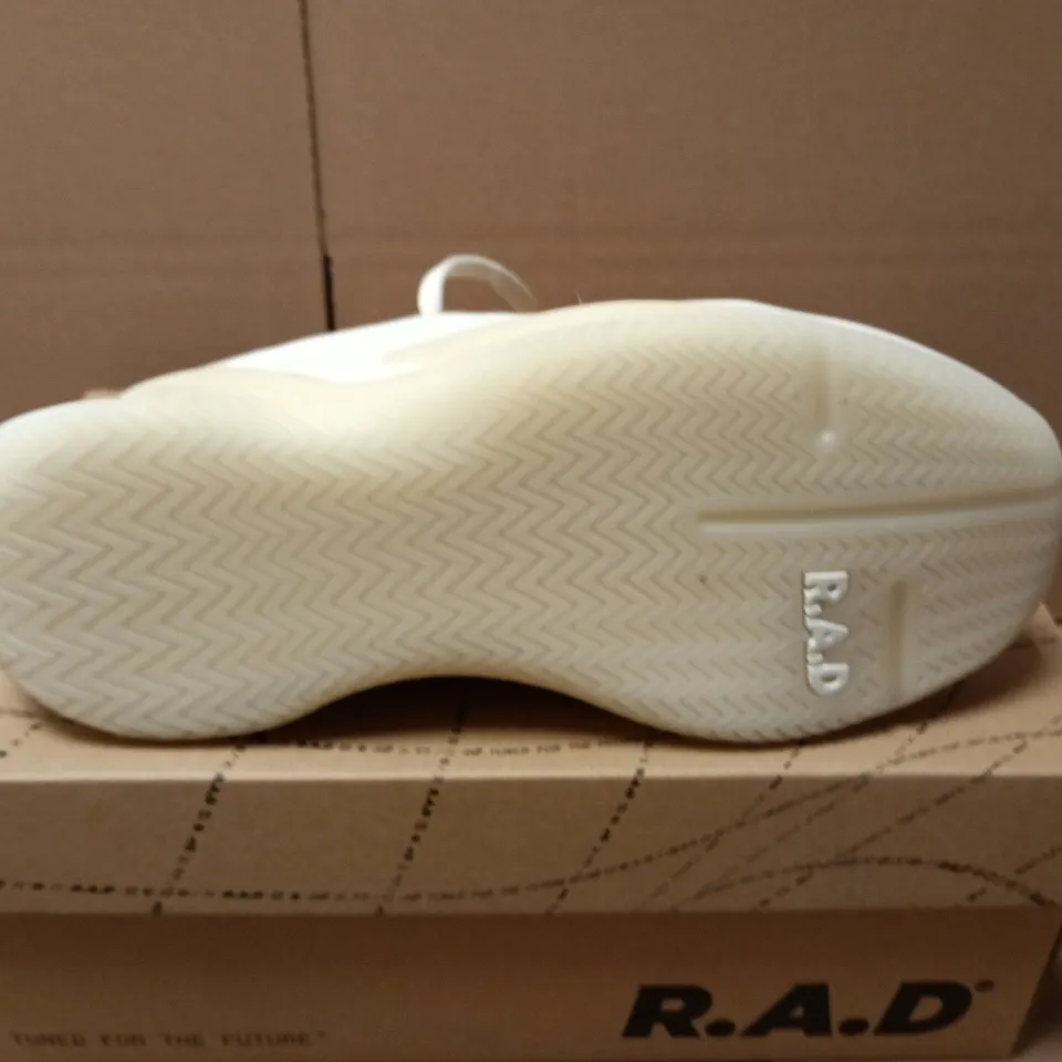 BOXED PAIR OF R.A.D ONE V2 TRAINERS IN TOFU - UK 4